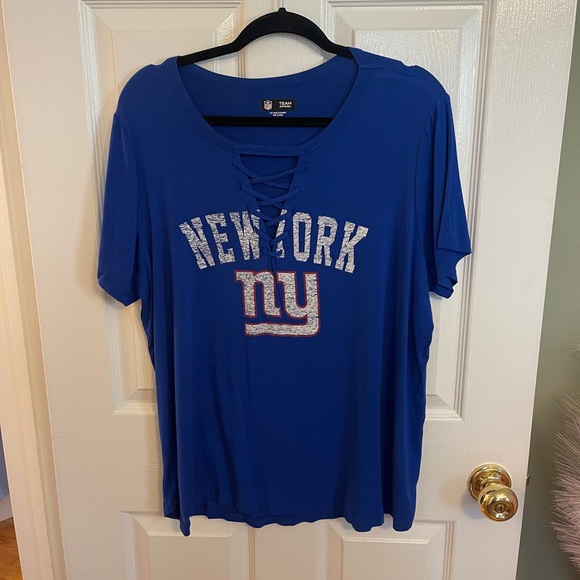 NY Giants women’s shirt NWT - Picture 1 of 4
